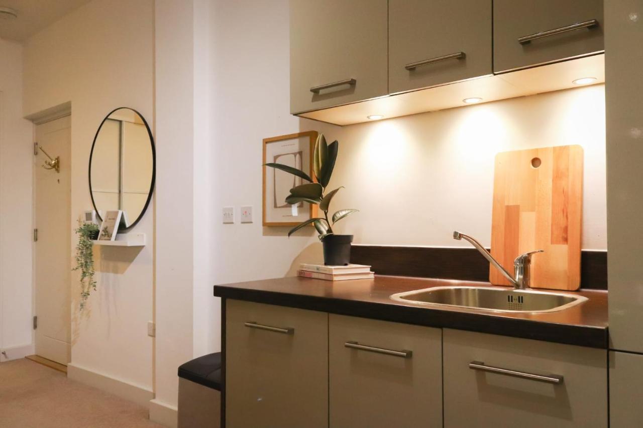 Luxurious Fully Equipped Cowley 1 Bed Apartment With Free Parking อ็อกซ์ฟอร์ด ภายนอก รูปภาพ